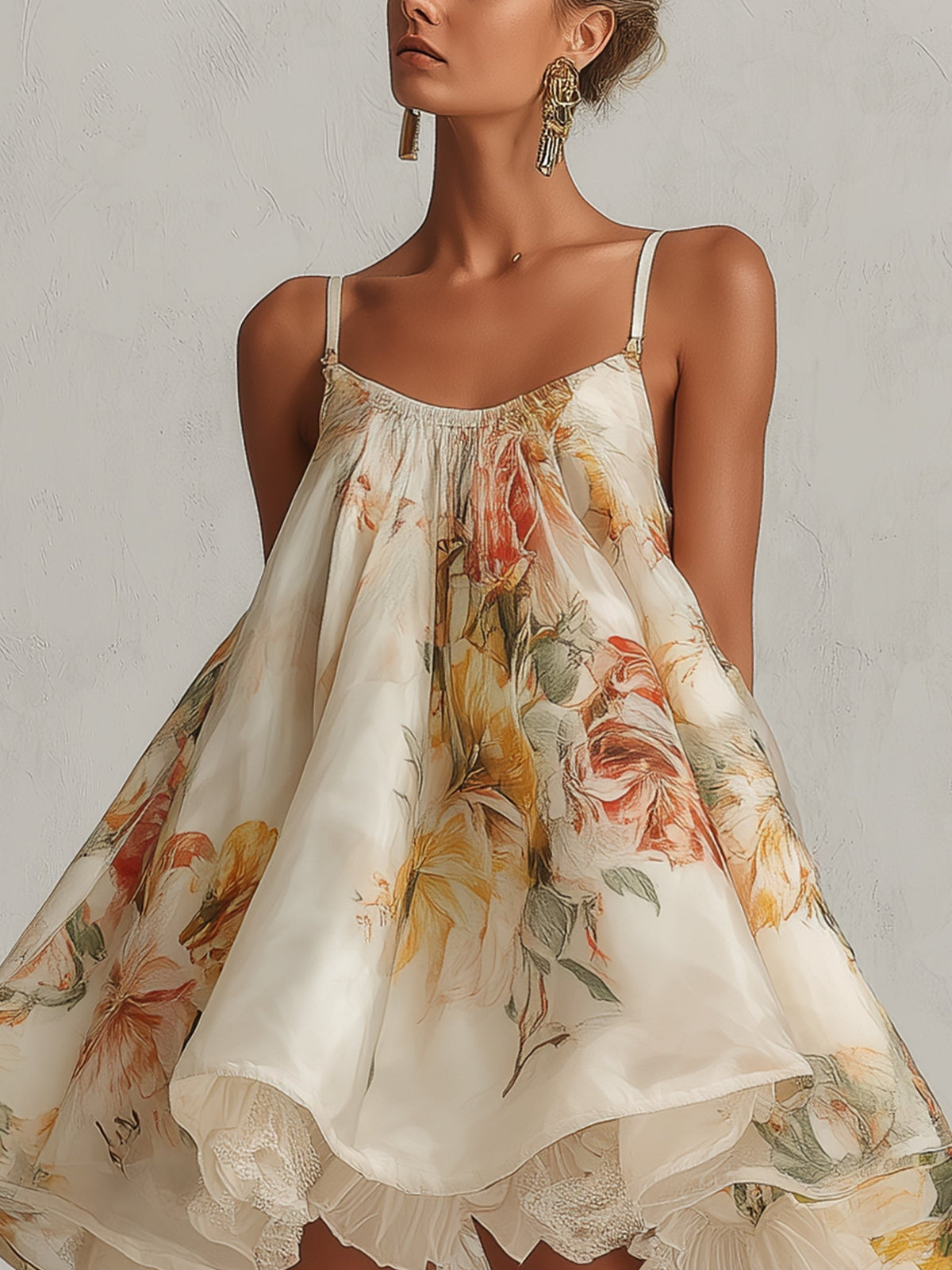 Blanche | Abito Mini A-Line in Organza Floreale Beige con Bordo in Pizzo