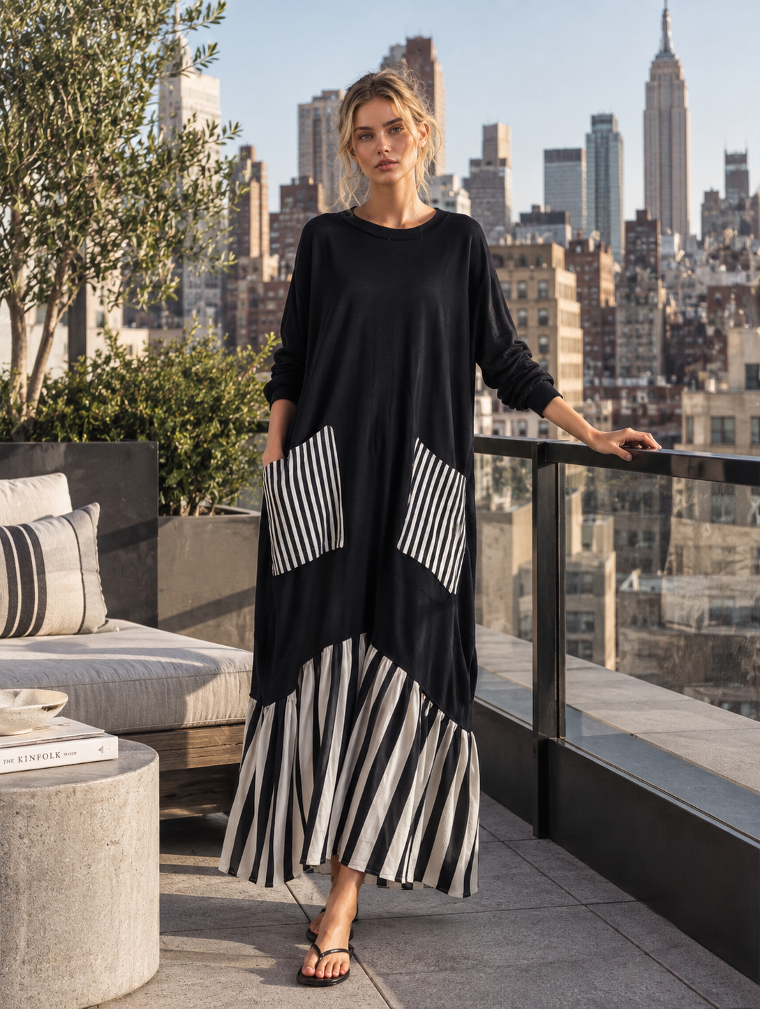 Alba | Vestito lungo oversize in cotone nero con righe stile patchwork