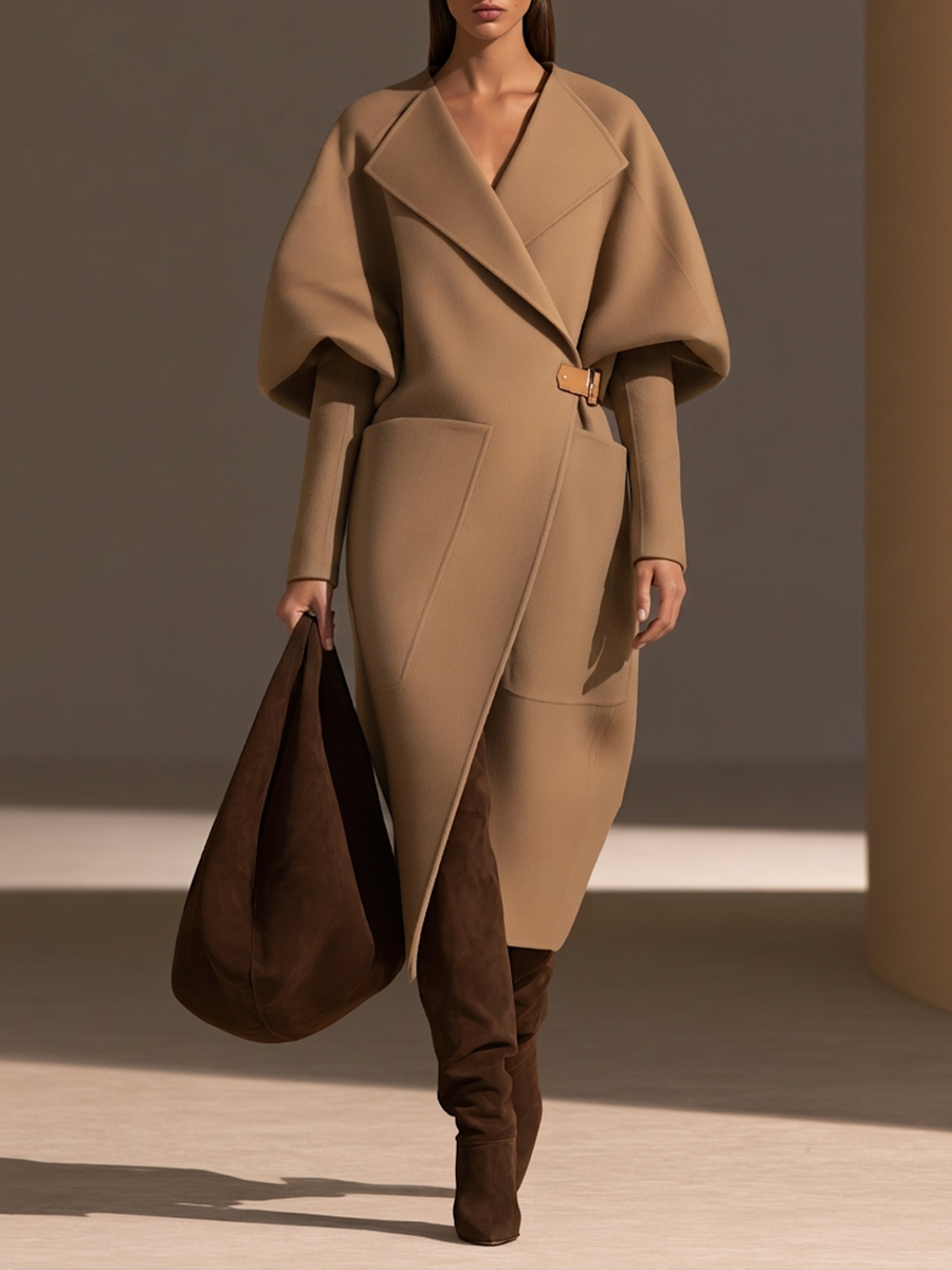 Cappotto lungo in lana con cintura in pelle, maniche a sbuffo e collo oversize per donna