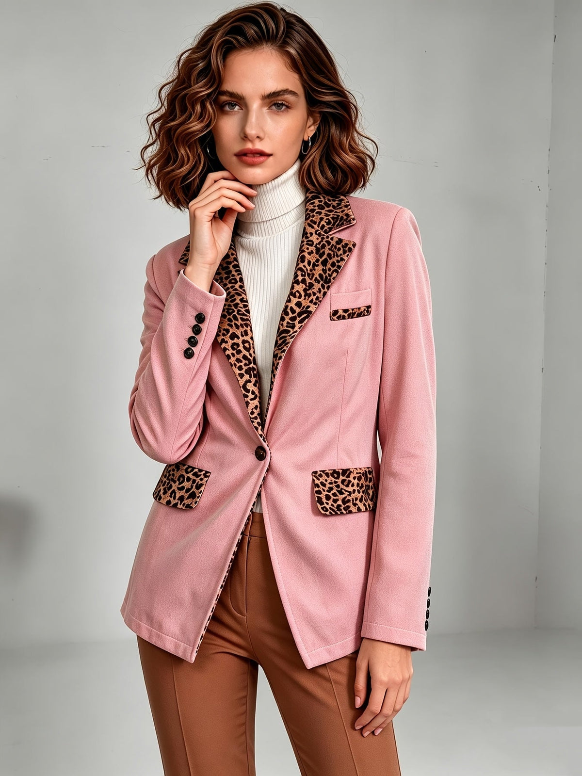 Clementine | Blazer aderente in velluto con dettagli leopardati