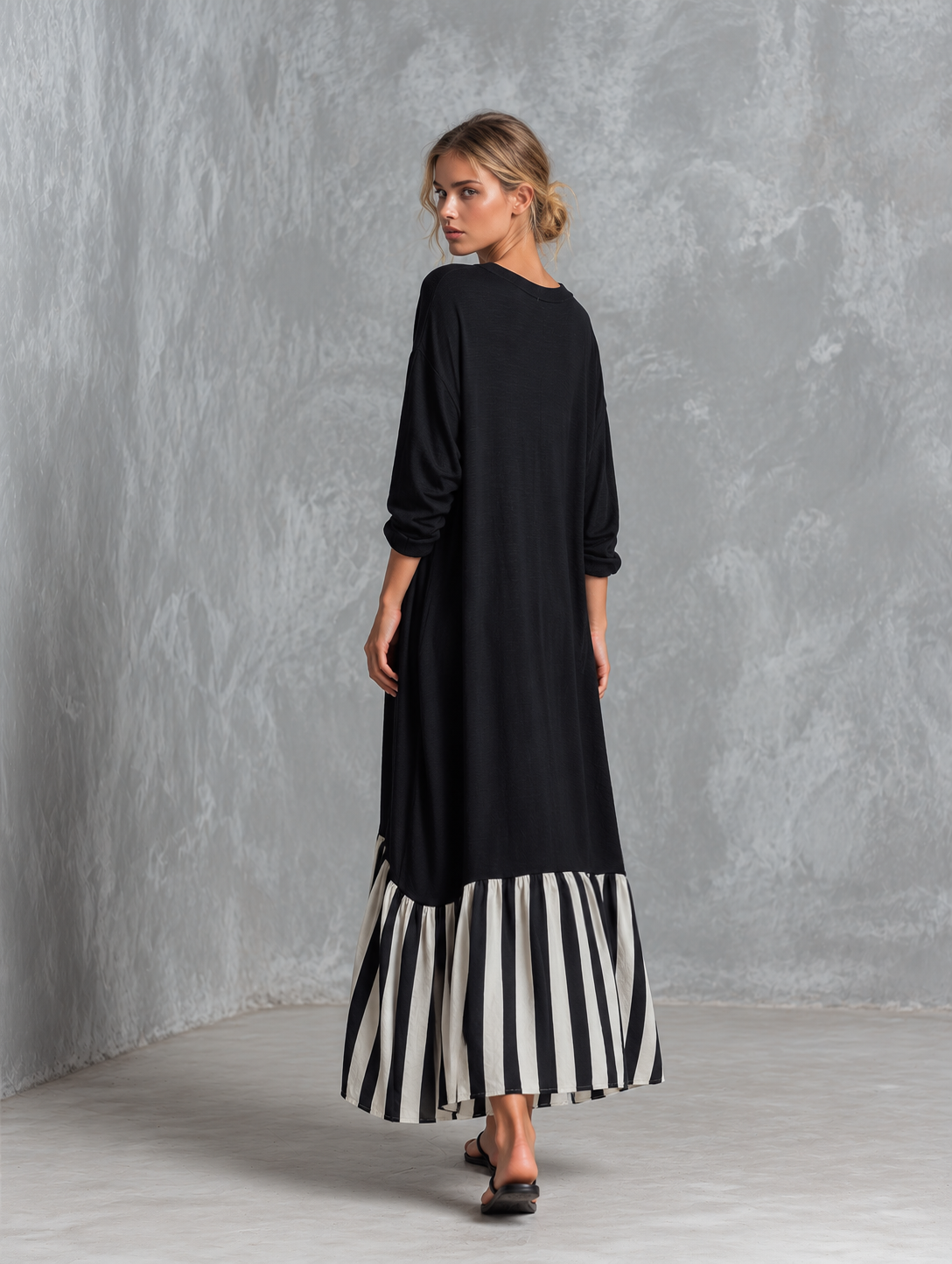 Alba | Vestito lungo oversize in cotone nero con righe stile patchwork