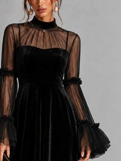 Stefania | Vestito Midi Plissettato in Velluto Nero e Rete Trasparente