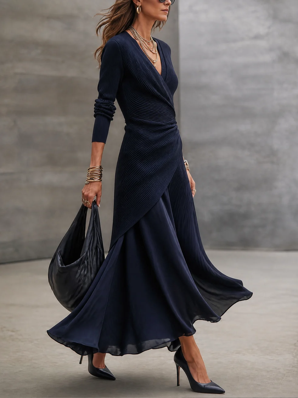 Loredana | Vestito Maxi Asimmetrico con Scollatura a V e Pannelli in Raso Blu Marino