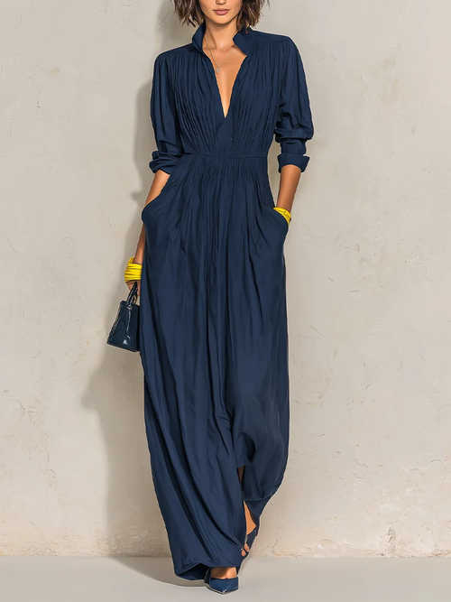 Alma | Vestito lungo plissettato blu navy con scollatura a V