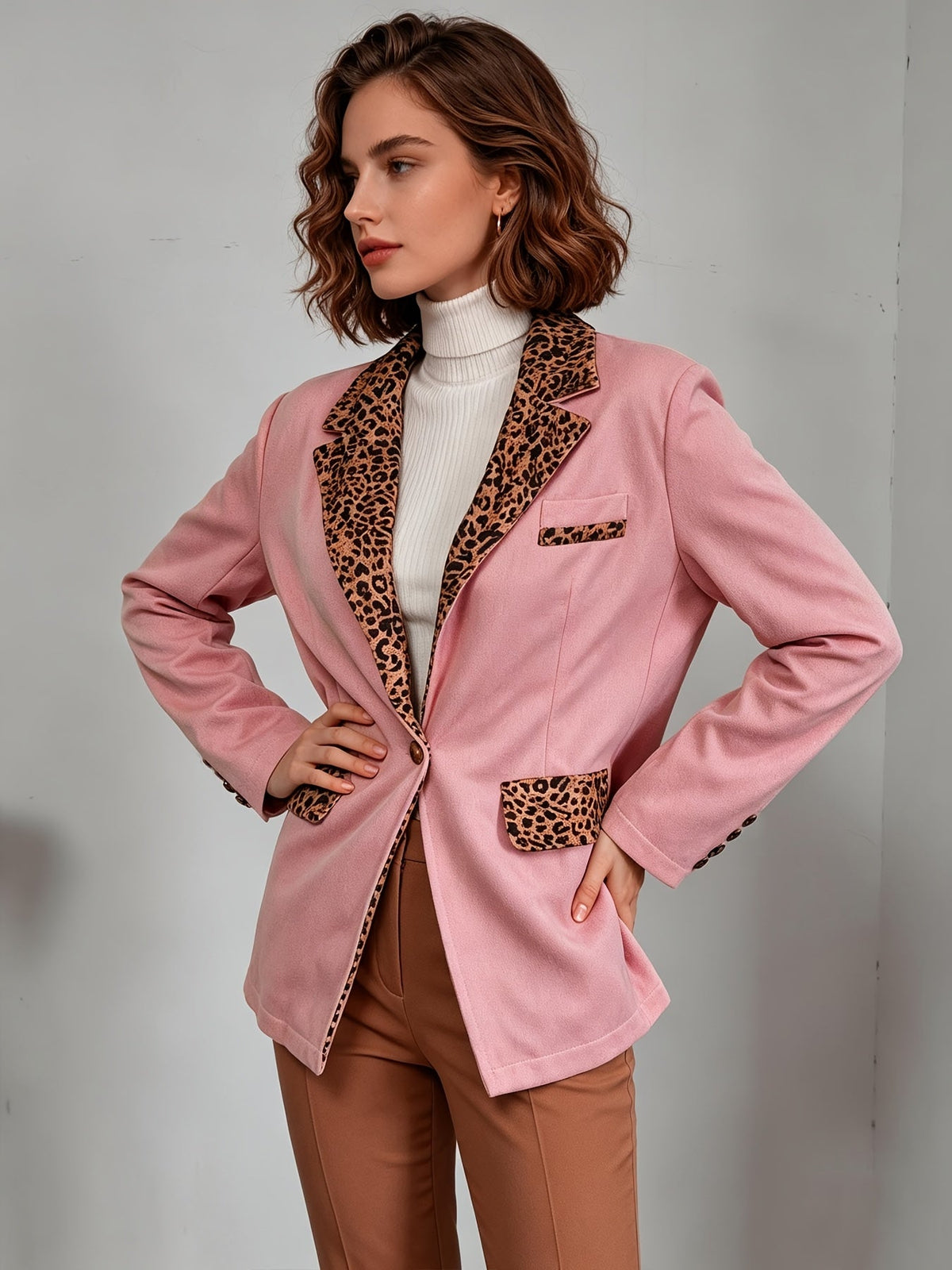 Clementine | Blazer aderente in velluto con dettagli leopardati